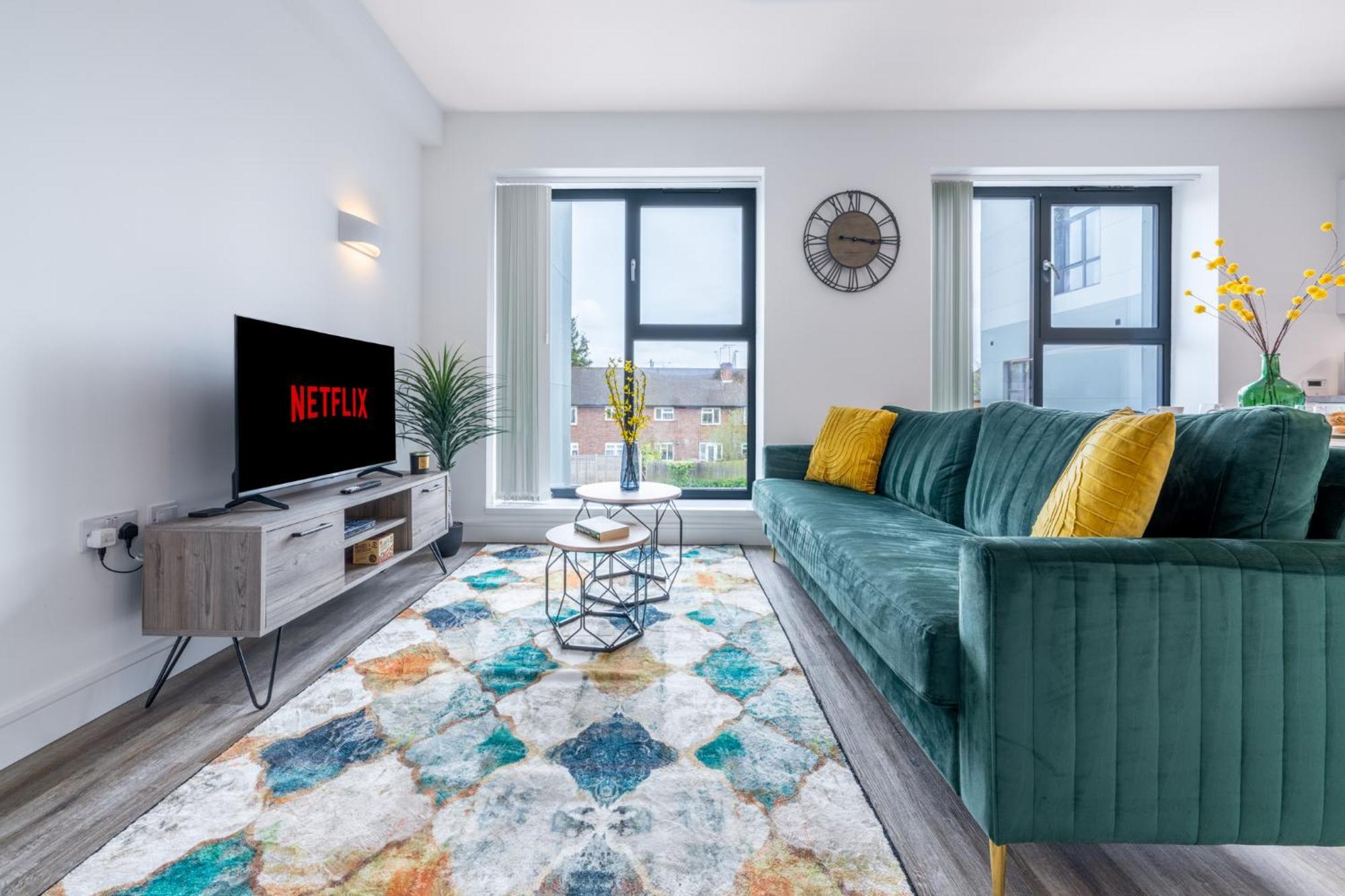 Potters Bar - Free Parking - Private Bathroom - Netflix - 4 Mins Walk To Station - 20 Mins Direct Trains To London Dış mekan fotoğraf